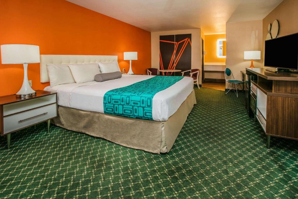 Room image 3